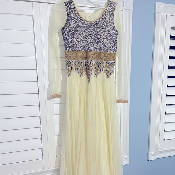 Stunning Indian Anarkali Outfit - for Wedding Receptions, Sangeet or Mehndi! - Picture 1 of 2